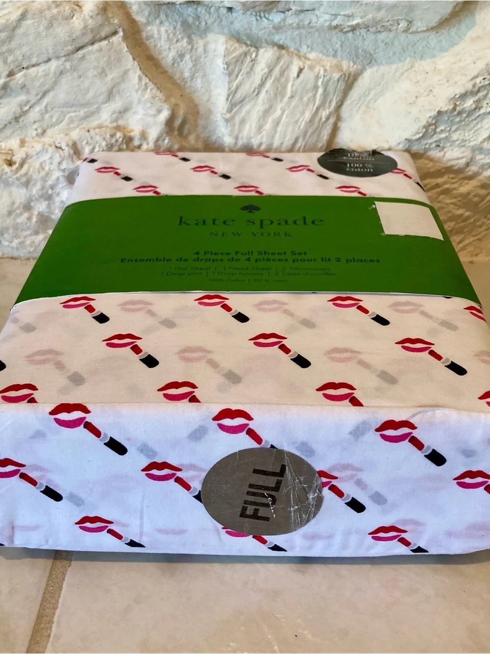 NWT kate spade New York White Sheet Set with Red Lips and Black Lipstick Print